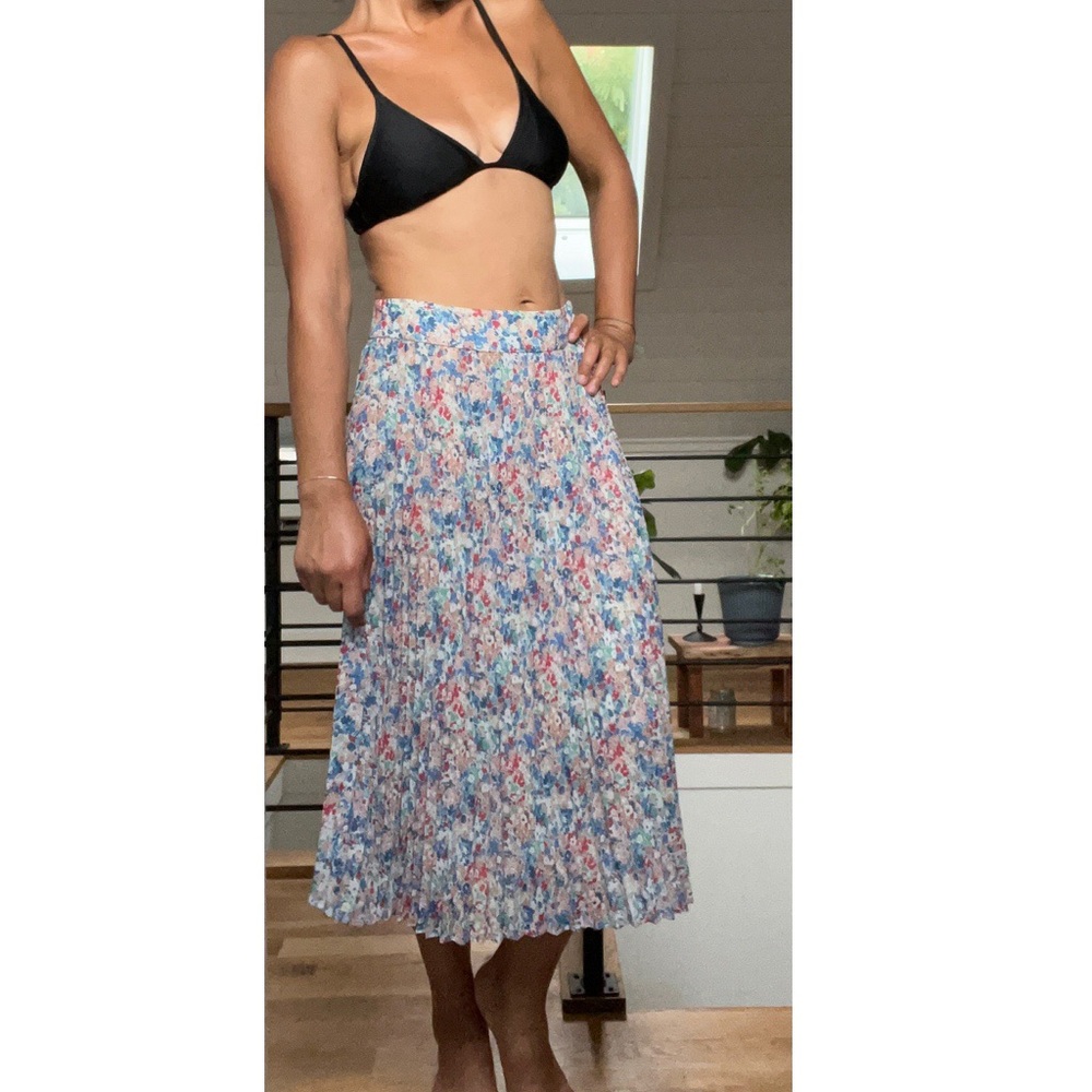 Sezane pleated floral skirt size 40 / 8